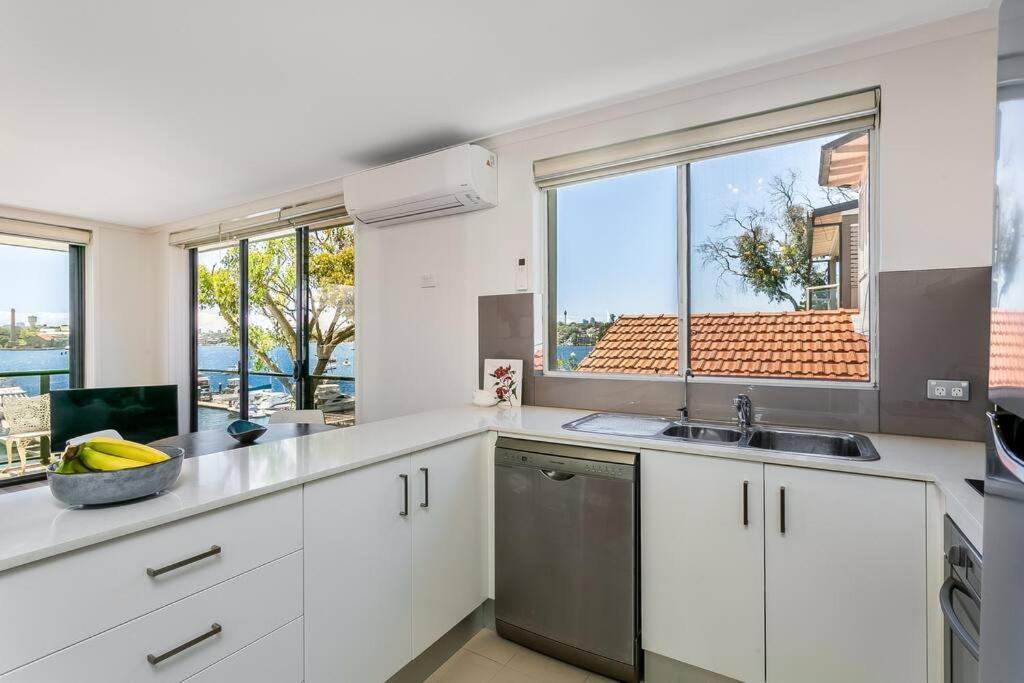 Stg38 - Stunning Waterfront - Drummoyne Apartment Sydney